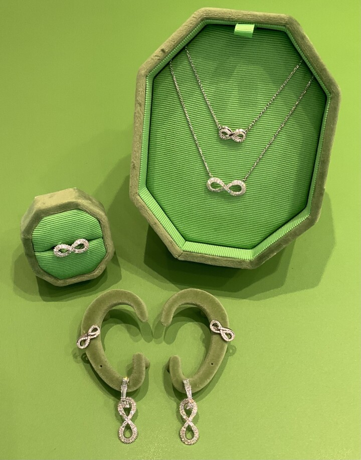 SWAROVSKI|Hyperbola Infinity【ハイパーボラ インフィニティ】| 渋谷