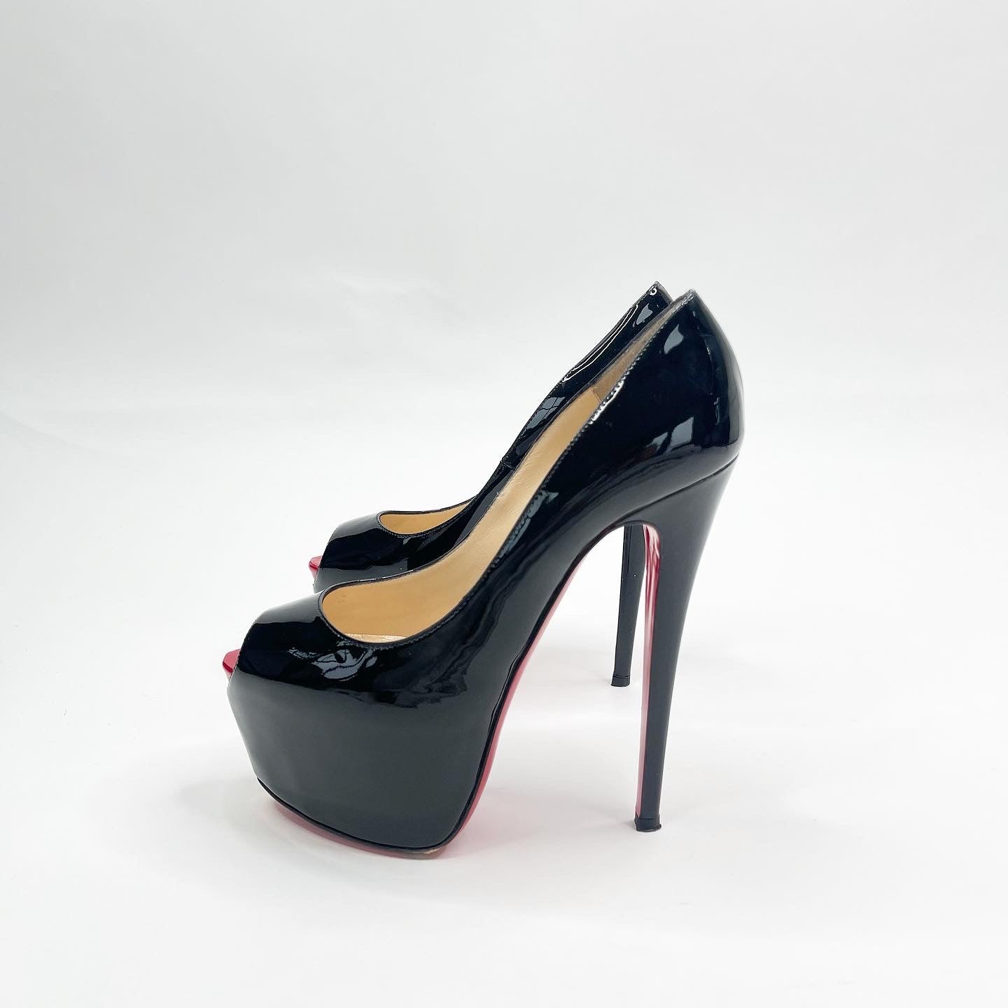 CHRISTIAN LOUBOUTIN BLK PATENT HIGHNESS PEEP TOE PLATFORM PUMPS sz
