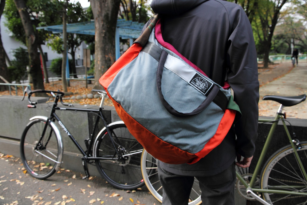 BAILEY WORKS メッセンジャーバッグ Mサイズ bluel lug BAILEYWORKS
