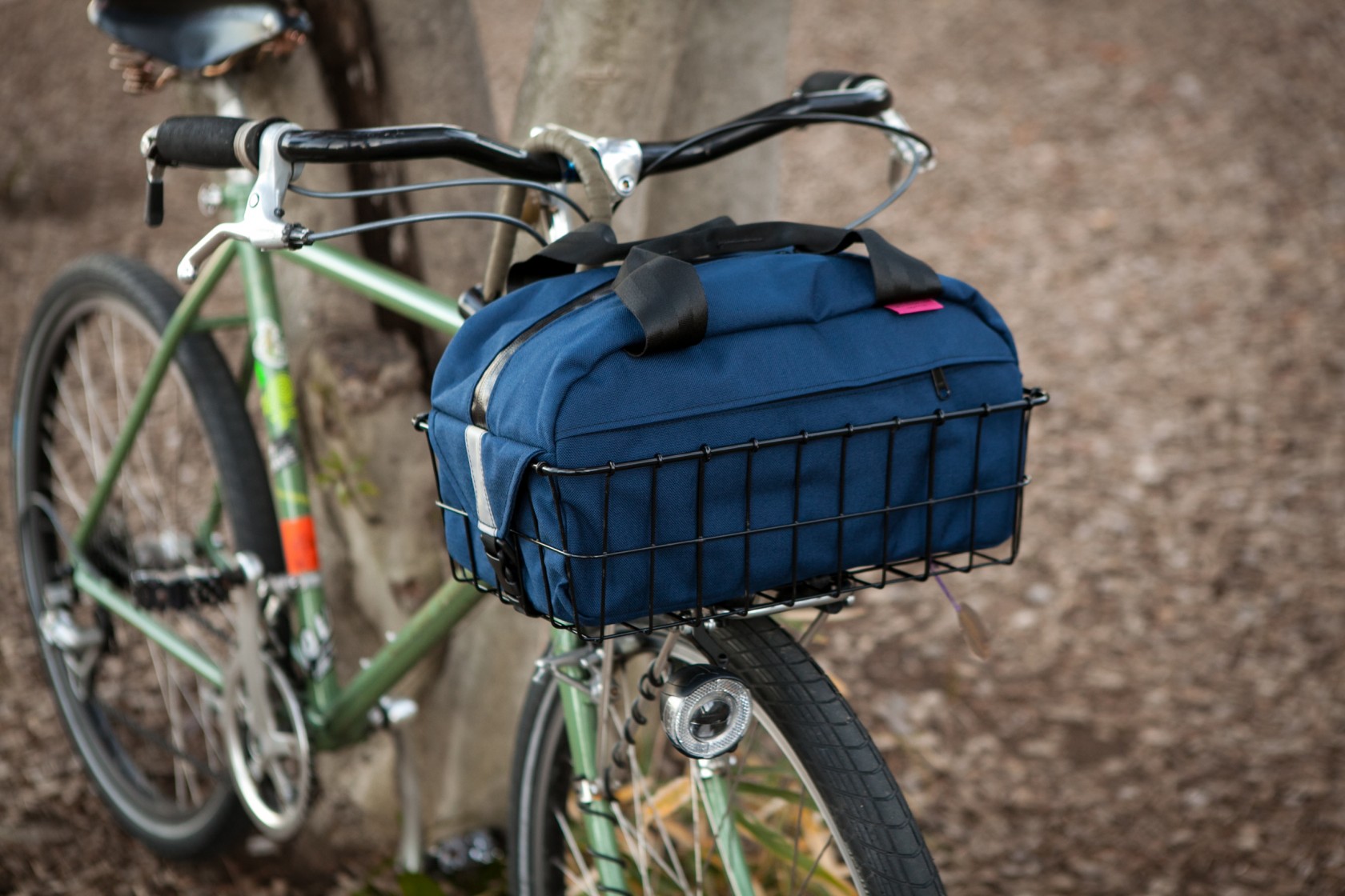 SWIFT INDUSTRIES「Sugarloaf basket bag」 - BLUE LUG BLOG | 自転車