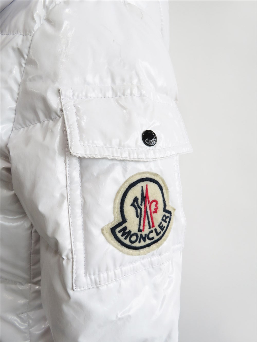 シャイニー ホワイト ダウンジャケット