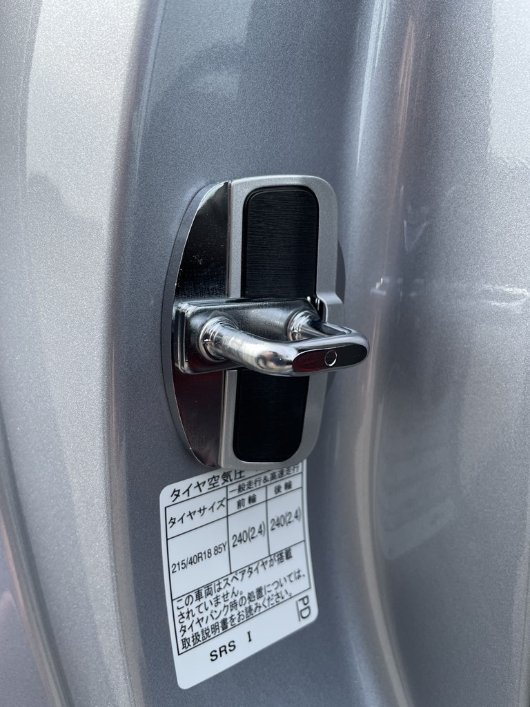 GR86にボディ剛性を高めリニアなステアリング操作を可能にする「GRドア