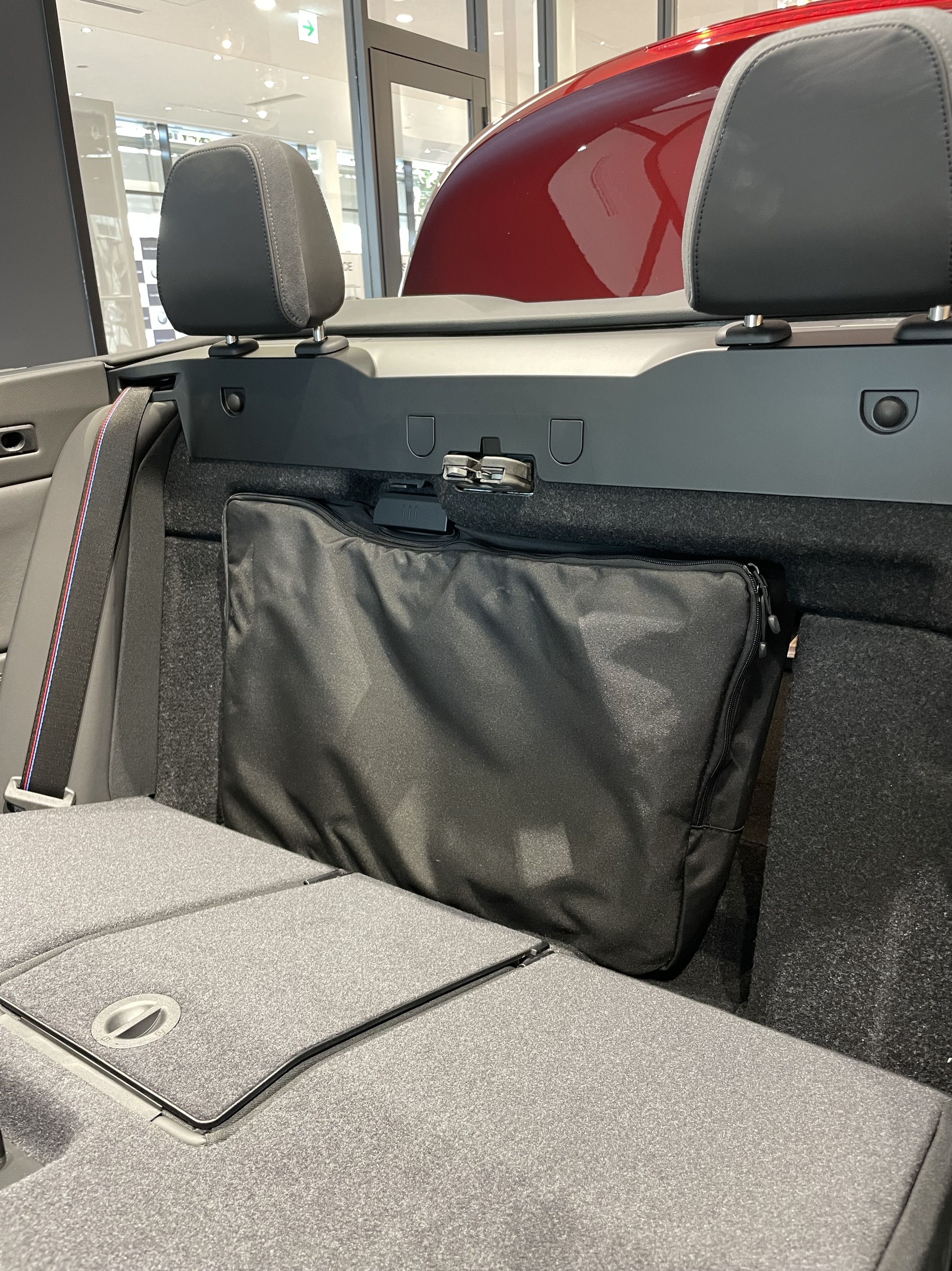 カブリオレのウィンド・ディフレクター | Tomei-Yokohama BMW