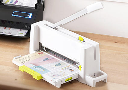 コンパクト断裁機 PK-213［特長］｜手動断裁機｜切る用品｜製品情報