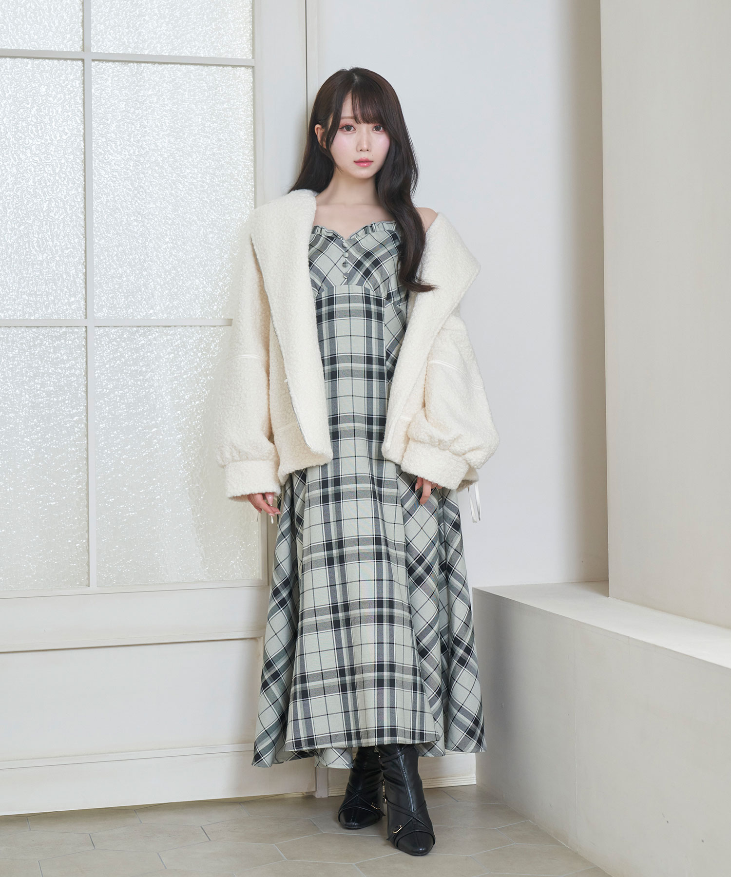 Curly fur riders outer – BUNNY APARTMENT