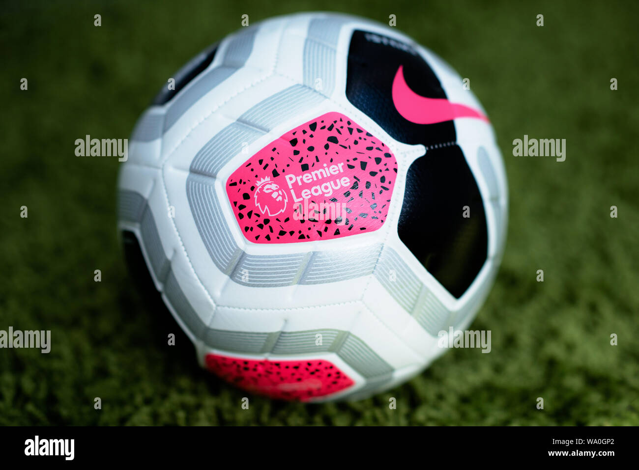 Nike Merlin Premier League Football 2019/20 Stock Photo - Alamy