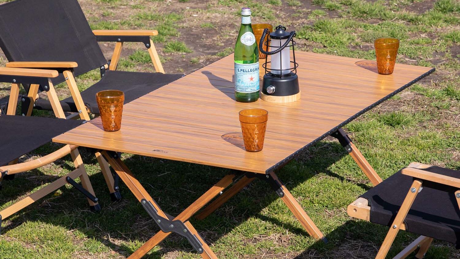 フィールドアの「アルミロールトップテーブル120」に木目調が追加