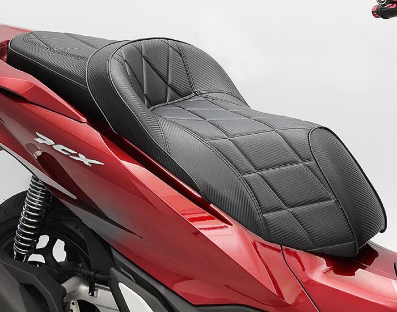 エンデュランスのPCX用カスタムシートは見た目良し、快適性良し