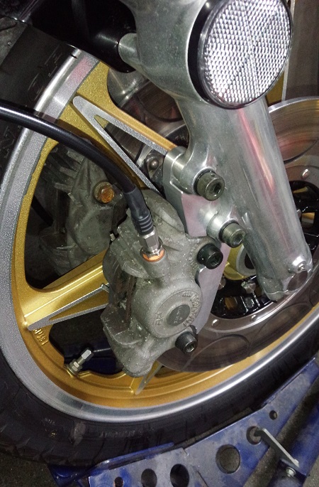 Z1/Z2フォーク/296mmWディスク用CP2696キャリパーサポート