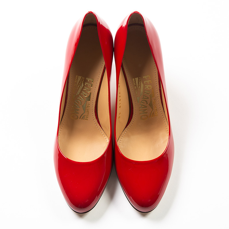 Salvatore Ferragamo サルヴァトーレフェラガモ パテントカーフレザー