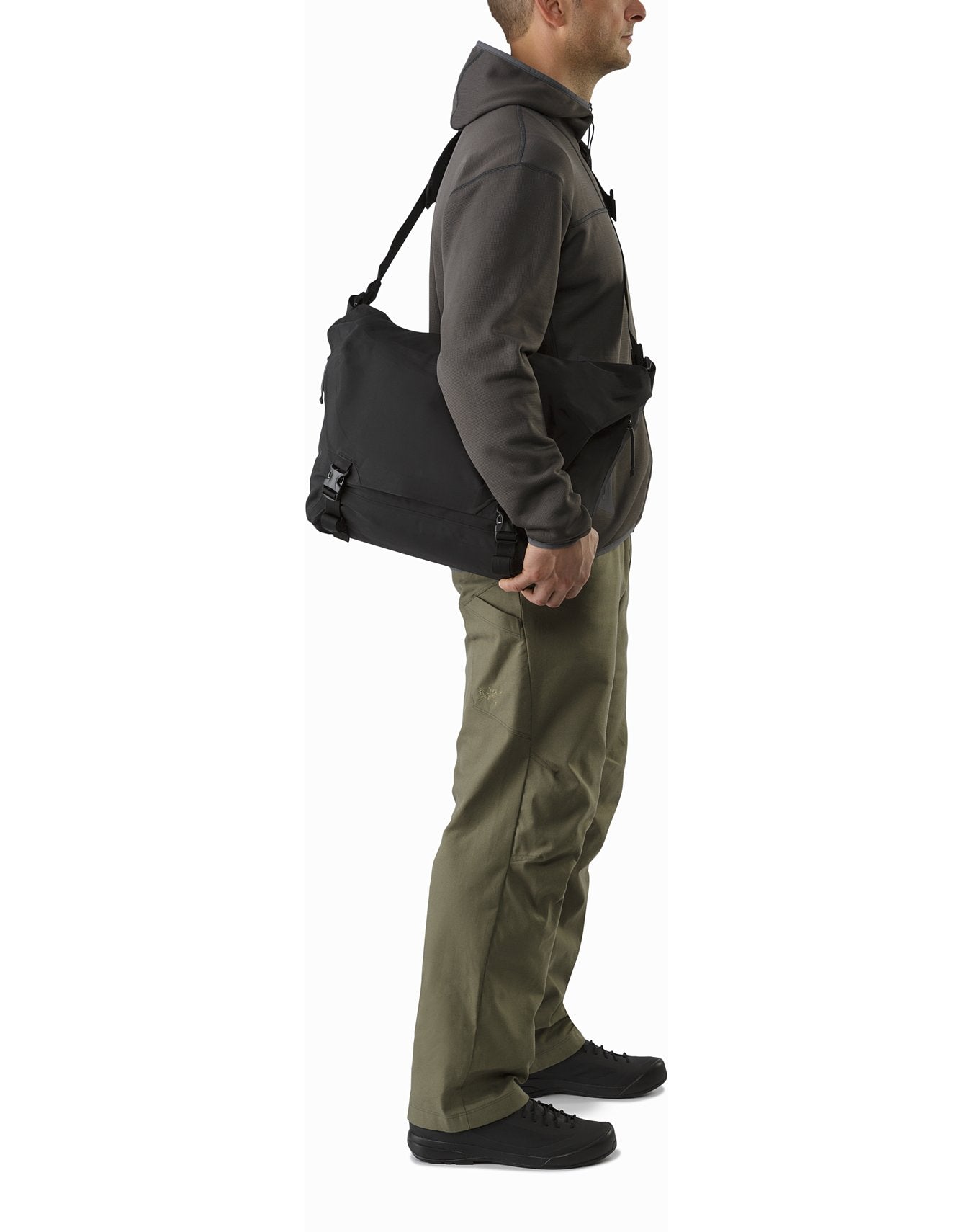 Courier Bag 15 – Casual Adventure Outfitters