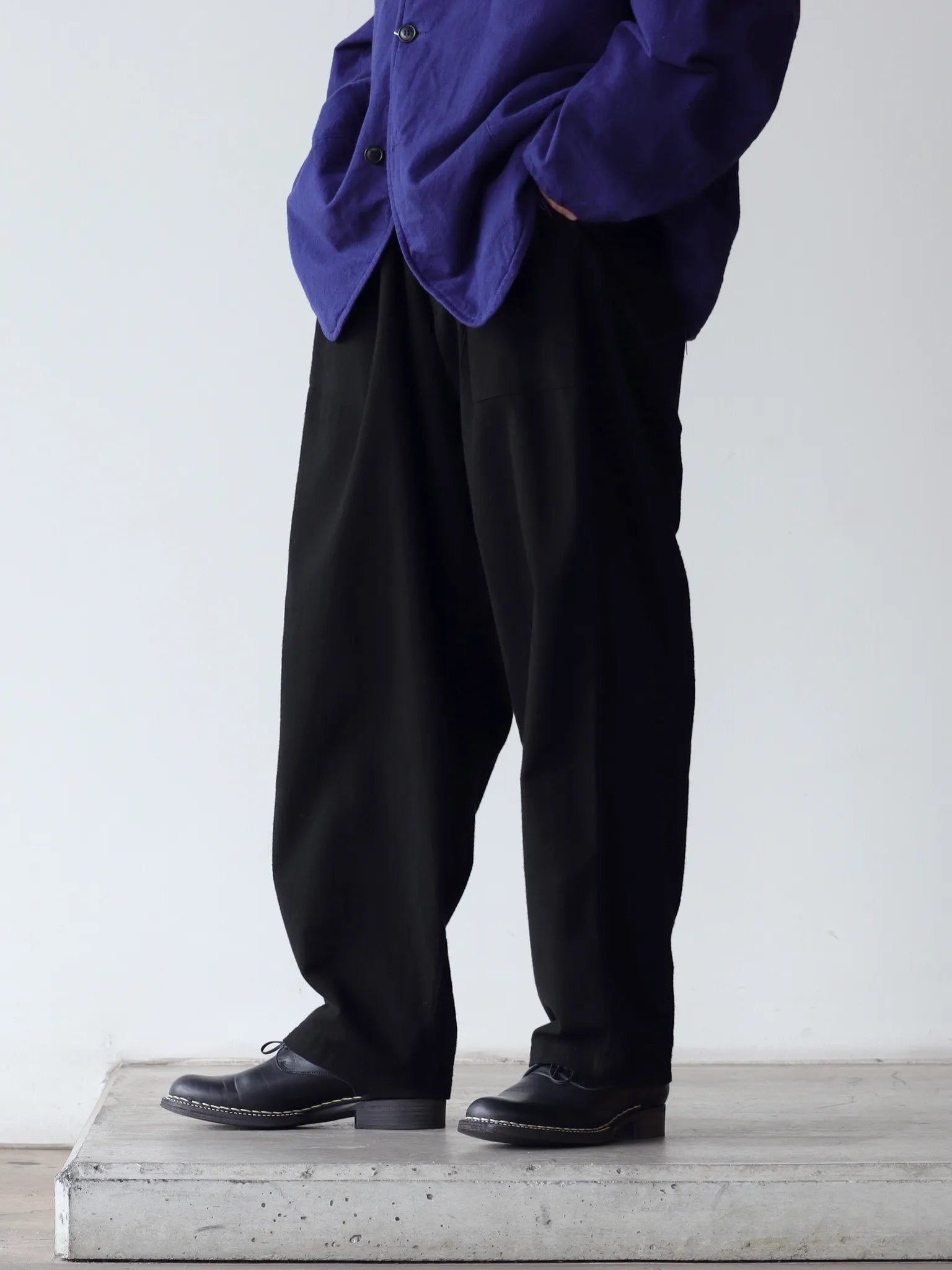 COMOLI コットンネル テーパードパンツ BLACK | CASANOVA&CO