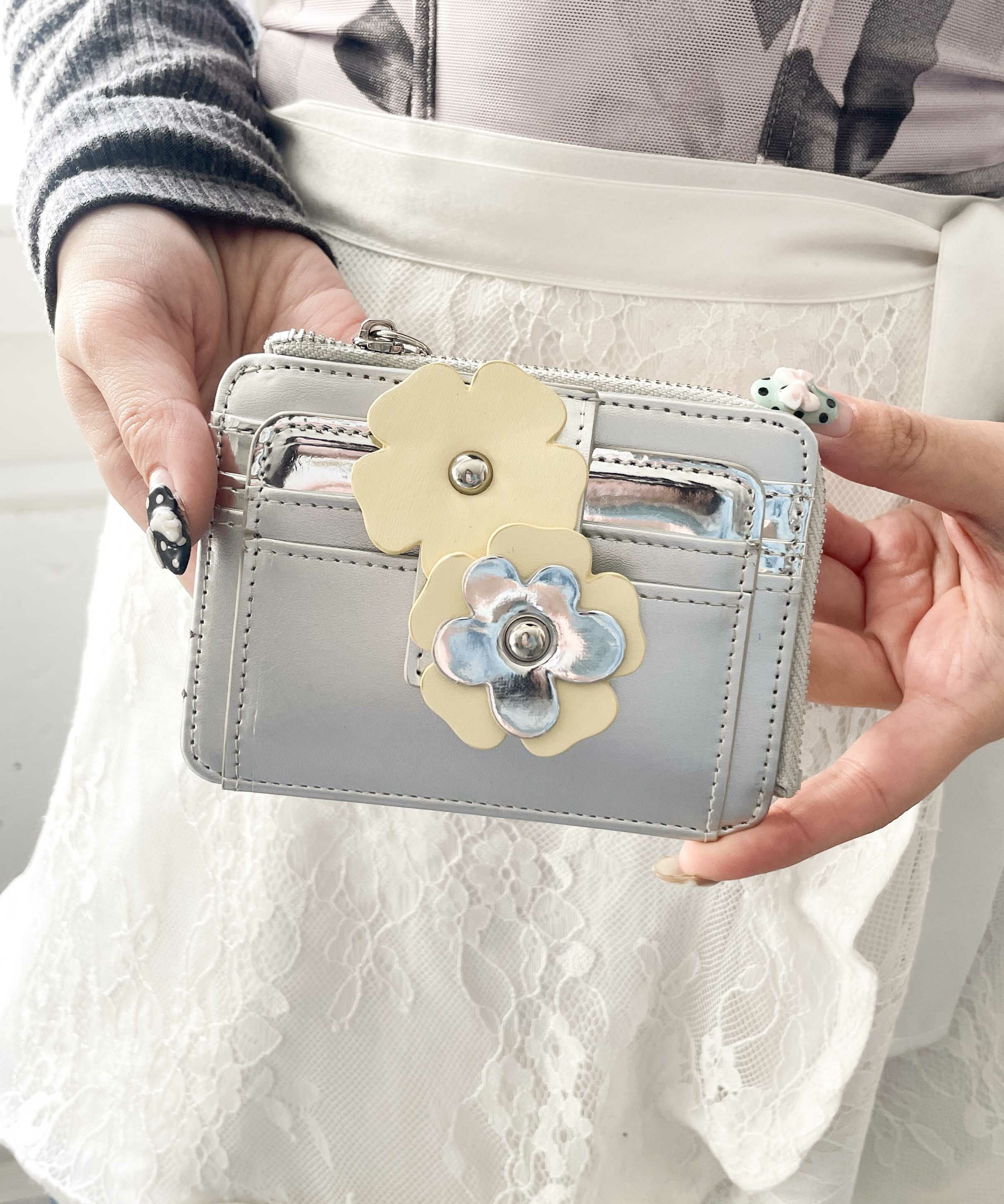 Casselini(キャセリーニ)フラワーモチーフカードケース | CASSELINI