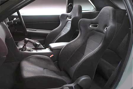 スカイライン（日産）GT－R VスペックII（2000年10月）｜カタログ