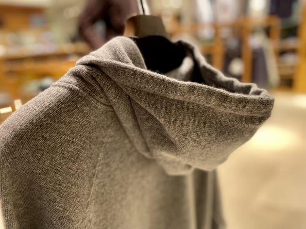 あっ！少し寒い…」そんな時＜BAFY（バフィー）＞のニットパーカで