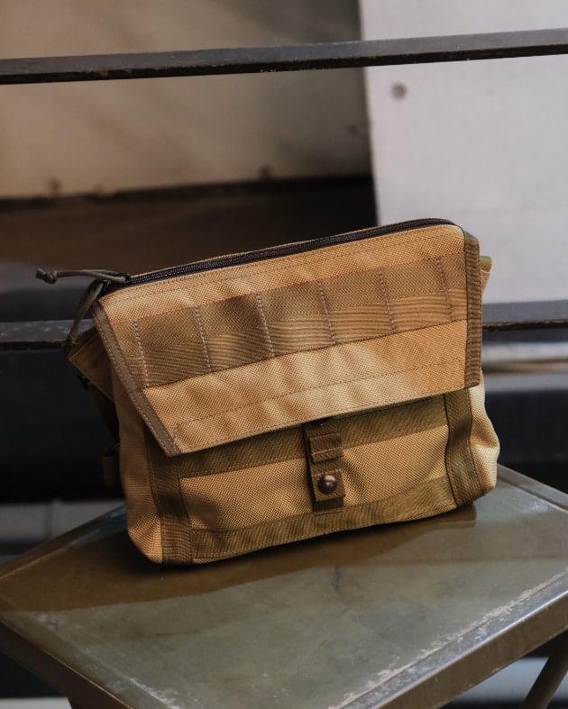 BRIEFING” ”KHAKI” ”Made in U.S.A”｜BEAMS PLUS（ビームス プラス