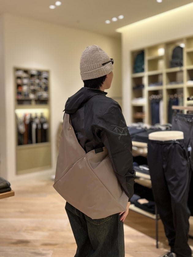 本日発売【SLOW × BEAMS】『別注 AZUMA』｜ビームス 奈良｜BEAMS