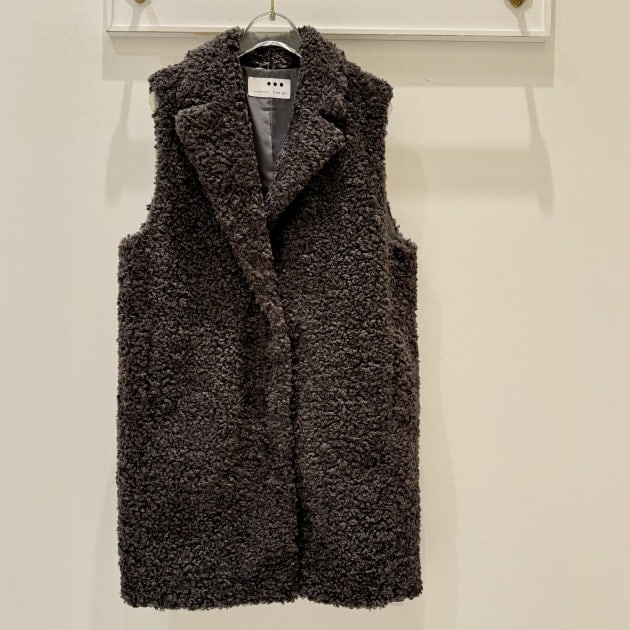 〇three dots(スリードッツ)〇プードルボアベスト｜ビームス ハウス