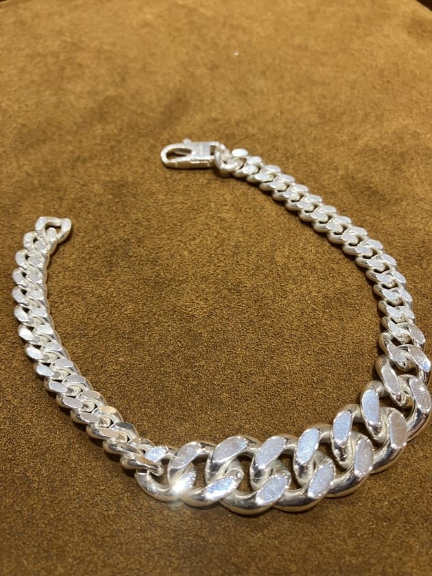 BUNNEY〉人気のチェーンブレスレット再入荷しました！｜ビームス