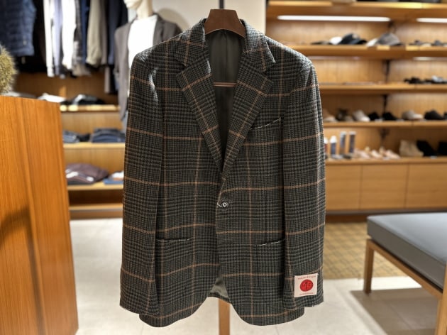 BEAMS F（ビームスF）＞なんで残っているのか分からないジャケット