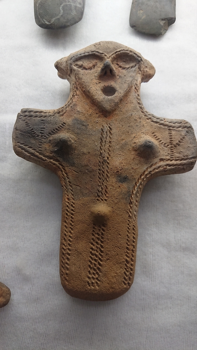 板状土偶も逸品ぞろい【つがる市立森田歴史民俗資料館（2）】縄文の