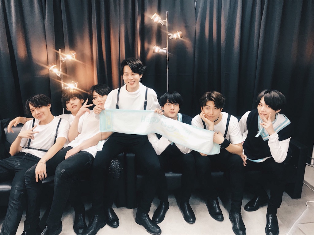 BTS JAPAN OFFICIAL FANMEETING VOL.4 ~Happy Ever After