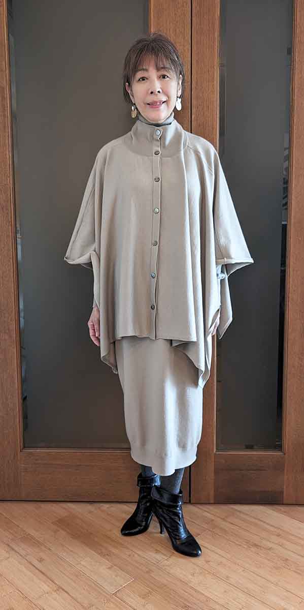 オリジナリティが際立つSOÉJUのウール混ニットを重ね着｜おうちで洗え