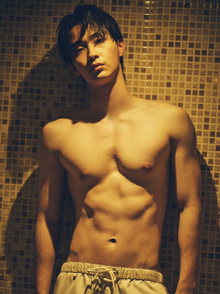 野村康太1st写真集『暁紀』発売前重版決定！脱いだ姿のギャップに