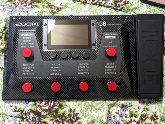 ZOOMのマルチエフェクターG6にスイッチハットを付けてみる - 日刊のぎ