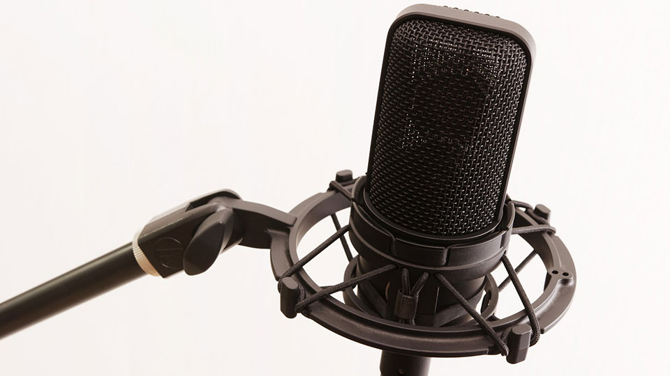 外付けカメラマイクおすすめはプロの使うブランドSENNHEISERのMKE-600