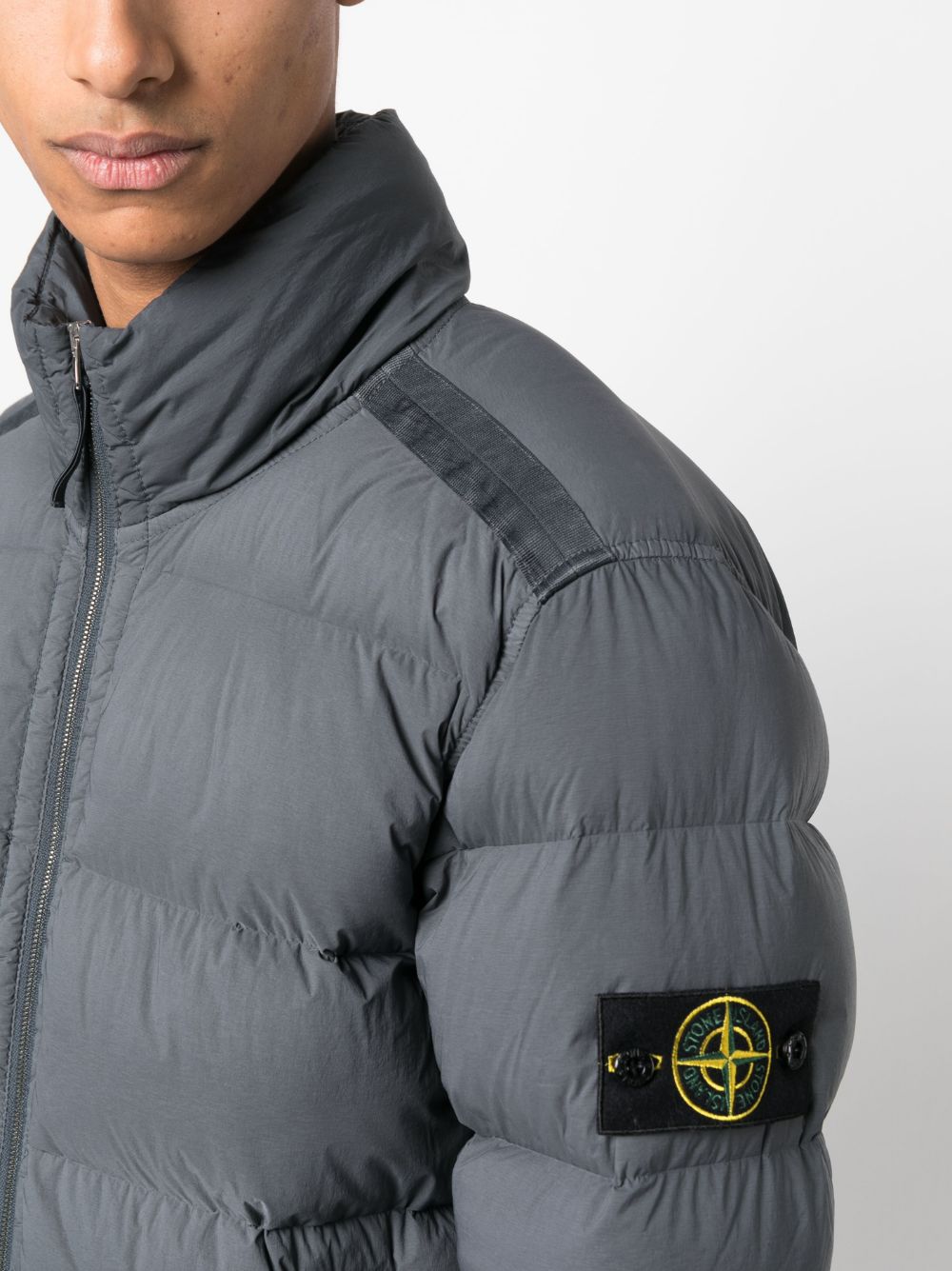 Stone Island コンパスパッチ パデッドジャケット | グレー | FARFETCH JP