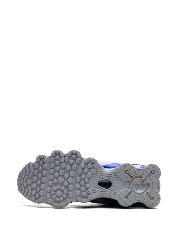 Nike Shox TL “Wolf Grey” スニーカー | グレー | FARFETCH JP