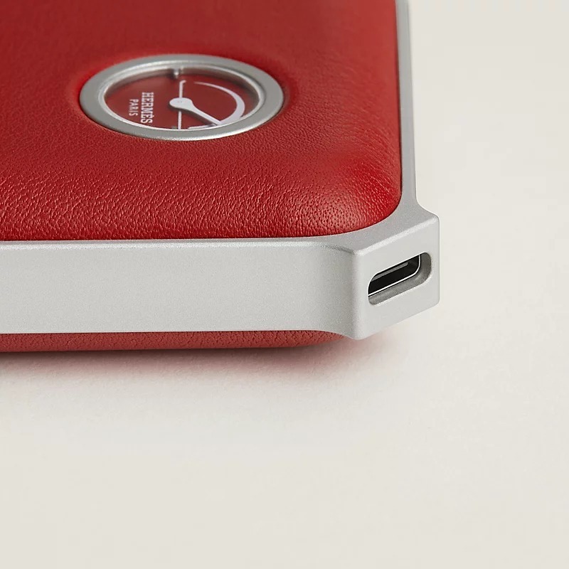 ワンランク上のアイテム！】☆エルメス☆モバイルバッテリー (HERMES