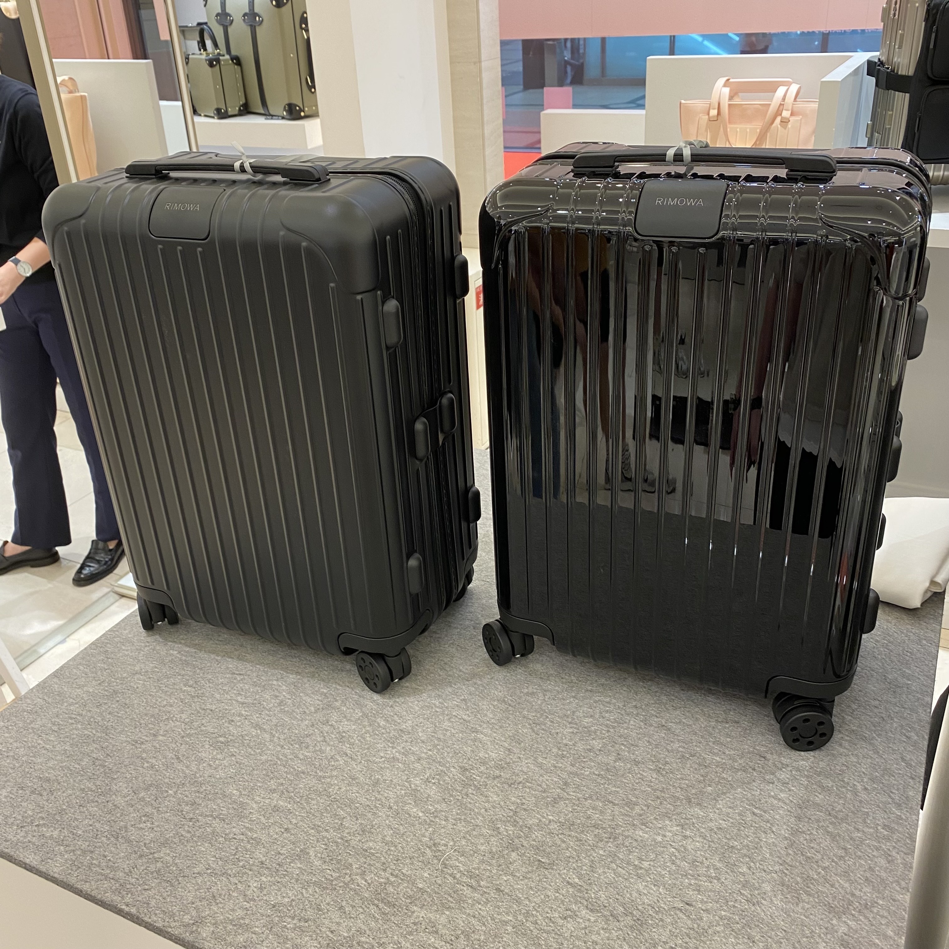 すぐ届く】 RIMOWA リモワ ESSENTIAL Cabin 36L (RIMOWA/スーツケース