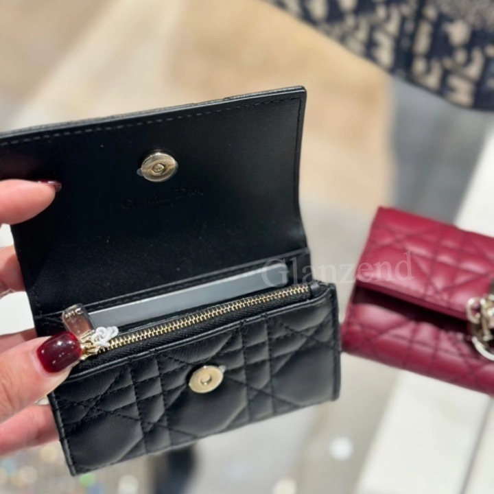 Newカラーが登場♥【Dior】《Lady Dior》ウォレット XS (Dior