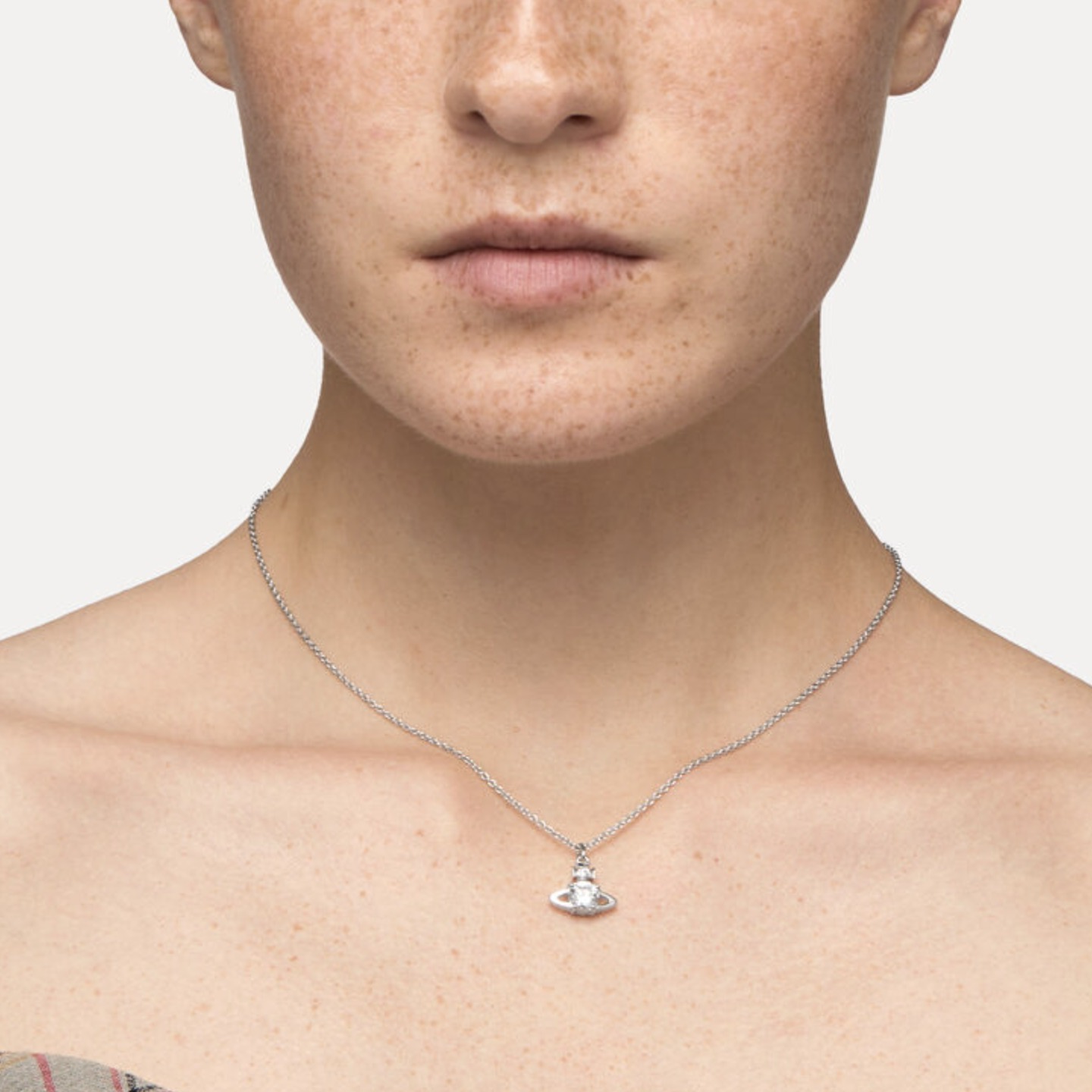 ☆vivienne westwood☆REINA オーブロゴ クリスタル ネックレス