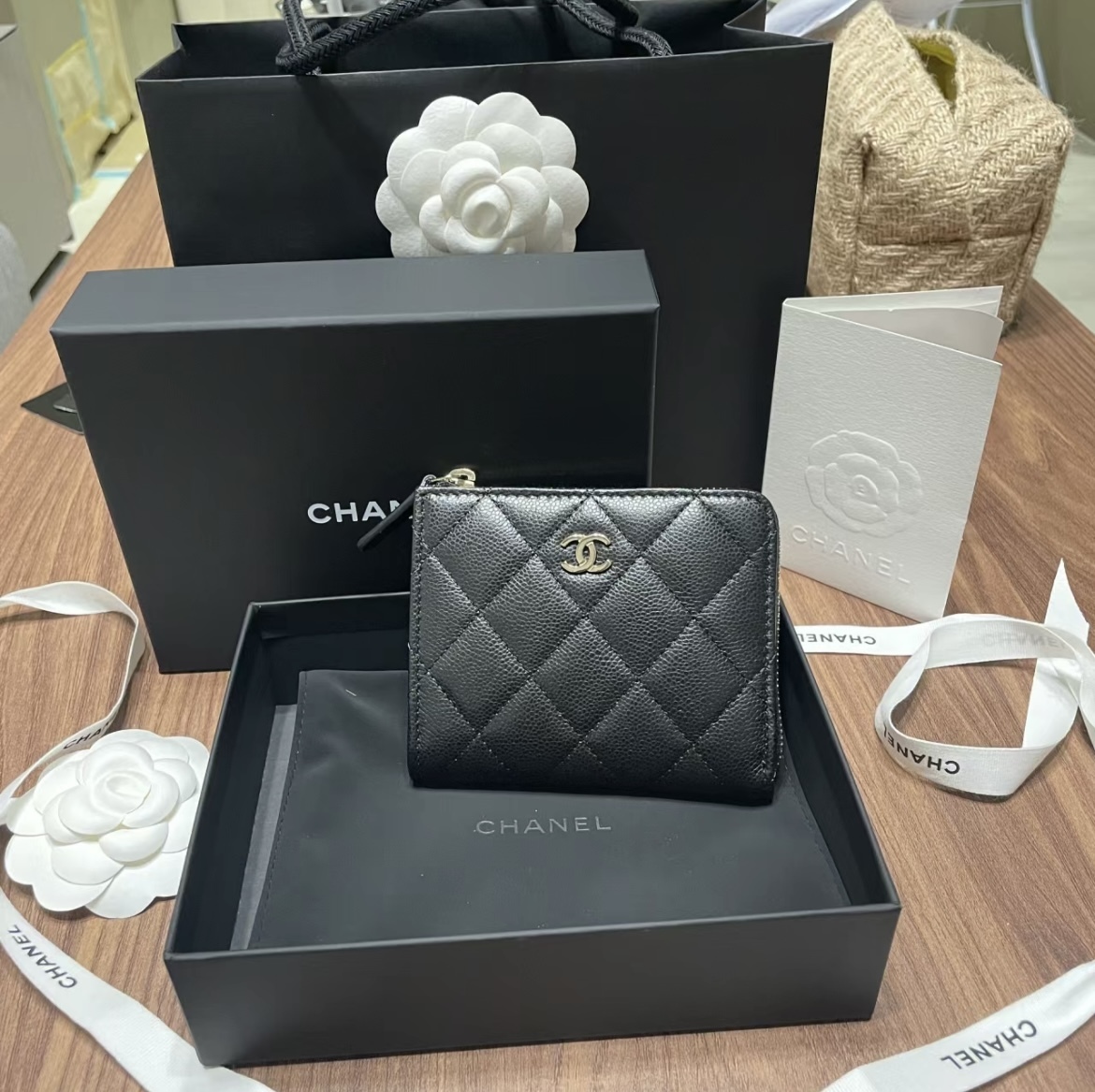 手元に在庫有り】新型！CHANEL L字ファスナー型 ミニ財布 (CHANEL