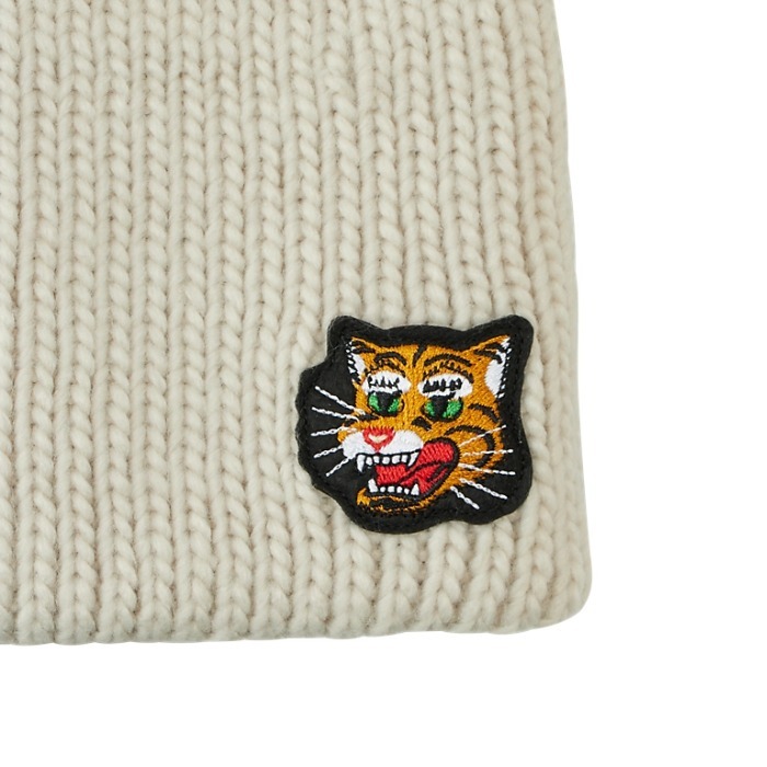 国内直営**onitsuka tiger**オニツカタイガー BEANIE ニット帽