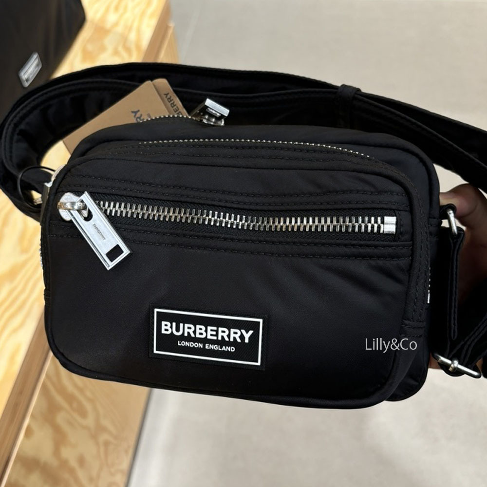 Burberry☆ナイロンカメラバッグ (Burberry/ショルダーバッグ