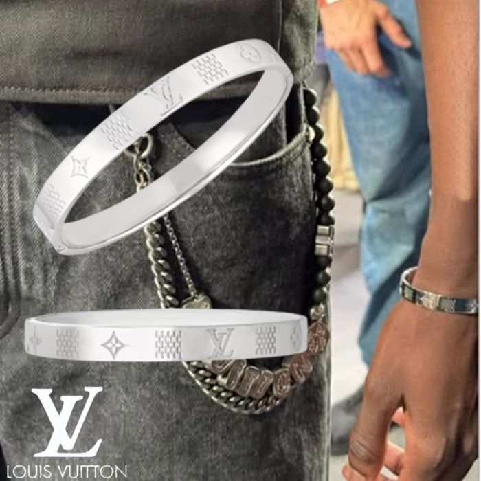 シックで大人っぽい☆国内発】LV ダミエ ステープル・バングル (Louis