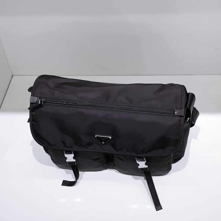 セール】プラダ☆Re-Nylon メッセンジャーバッグ ロゴ☆1BD738 (PRADA