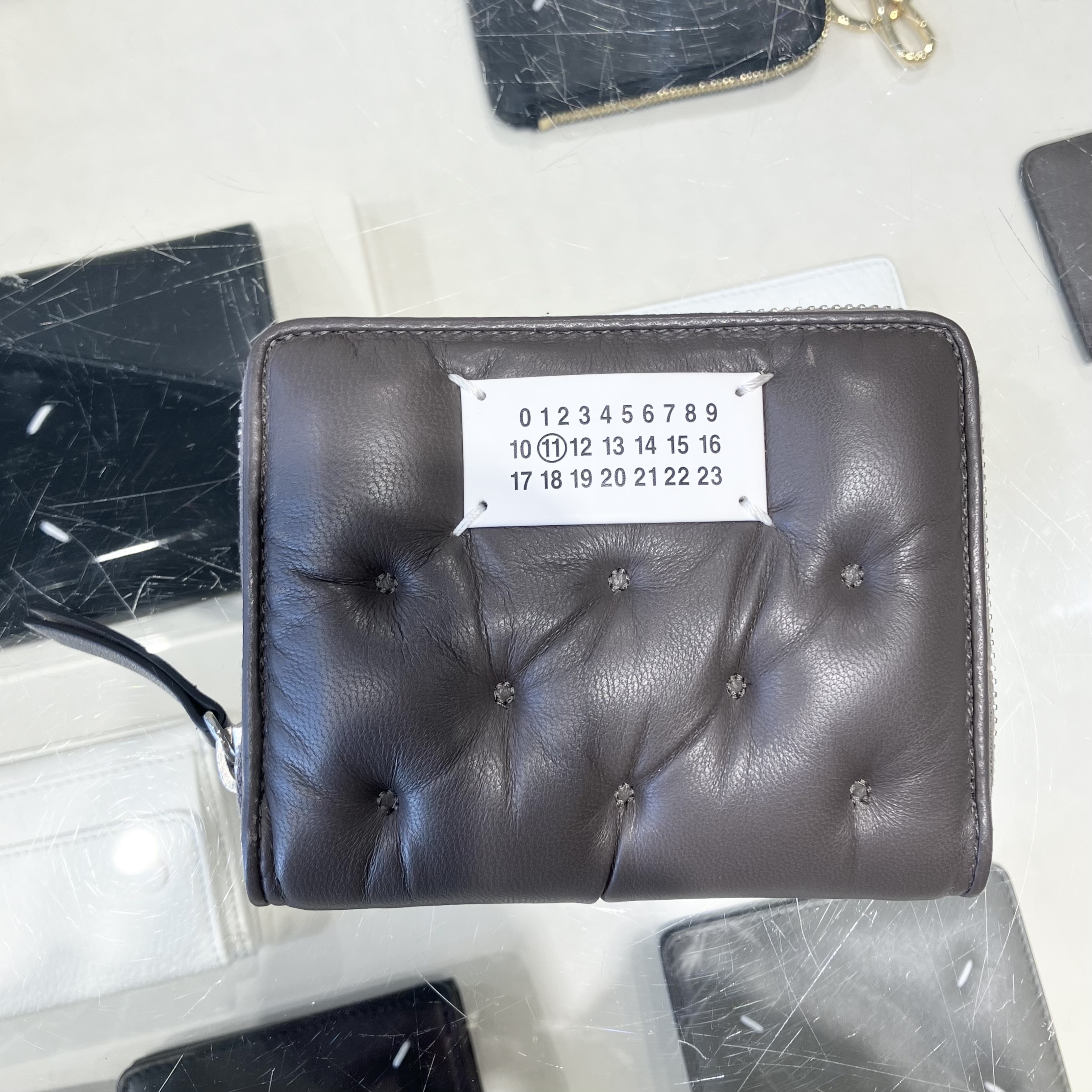 Maison Margiela】SALE!! SA1UI0032P6434 Glam Slam wallet (Maison