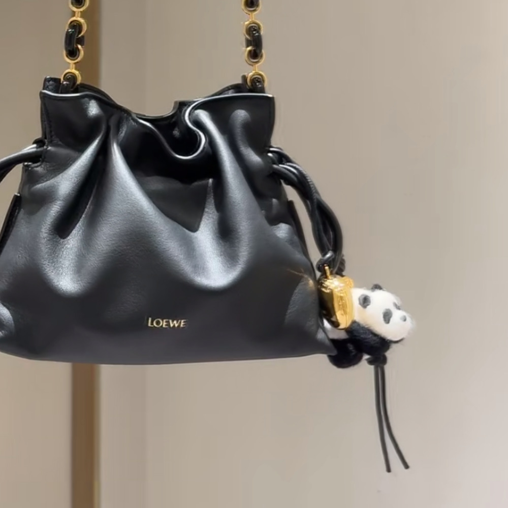 LOEWE バッグチャーム パンダ フェルト&カーフ Panda charm in felt