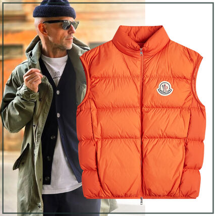 オレンジ系 MONCLER(モンクレール) ダウンベスト(メンズ) - ブランド