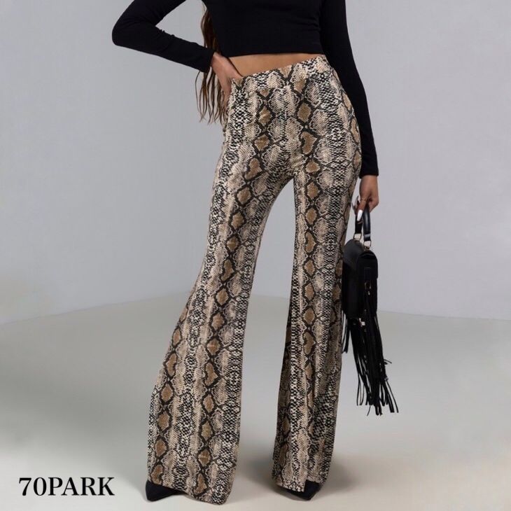 パイソン柄 プリント ストレッチ フレアパンツ 】 (パンツ) 39931388