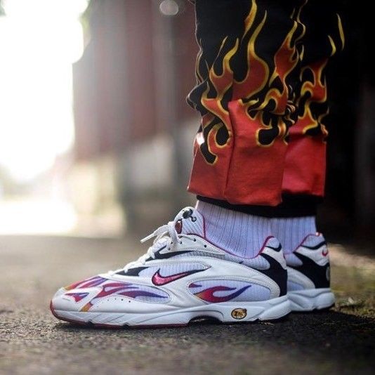 Supreme Nike Zoom Streak Spectrum Plus シュプリーム ナイキ (Nike
