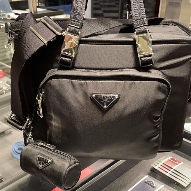 日本未入荷】PRADA◇Re-Nylon レザー ペット バッグ (PRADA/ペット