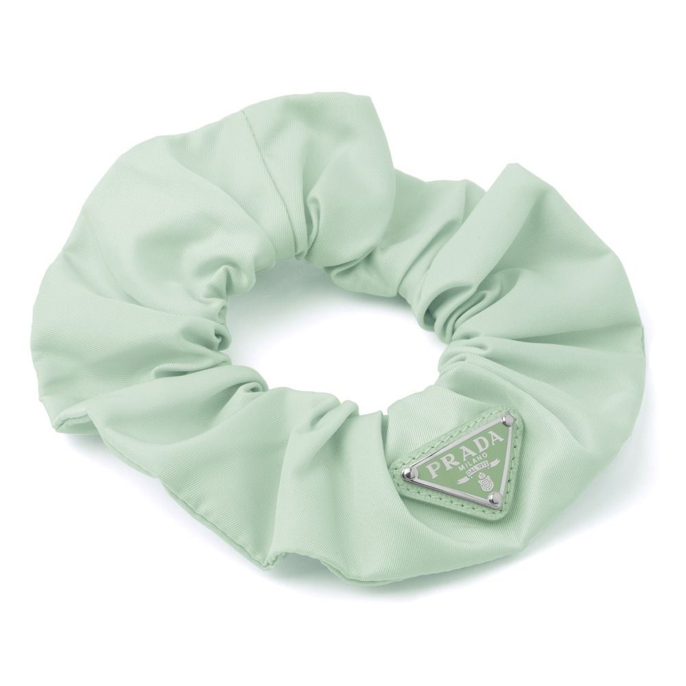 すぐ届く・国内発送】PRADA Re Nylon シュシュ (PRADA/ヘア