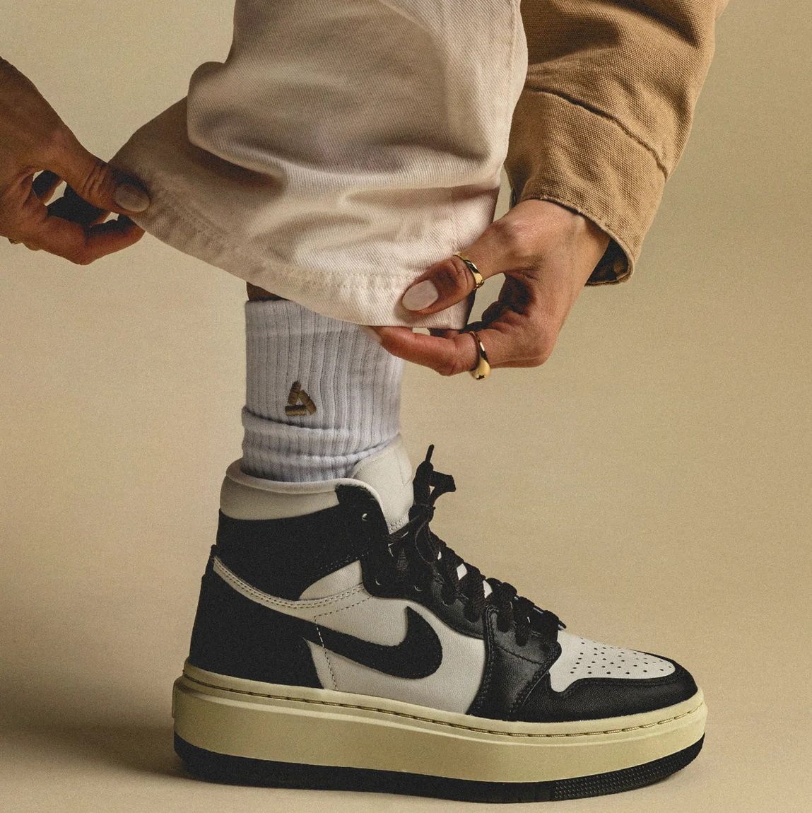 ☆NIKE WMNS☆エアジョーダン1 Elevate Hi☆ホワイト/ブラック☆ (Nike