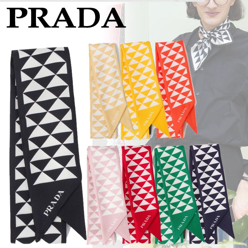国内直営 **PRADA** プリントツイル スカーフ Giftにも☆ (PRADA